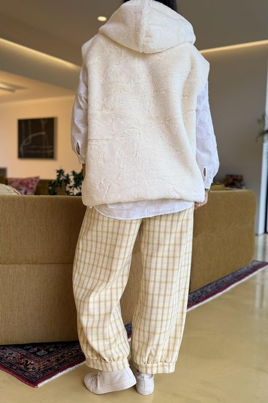 Mara Luxury Faux Fur Hooded Gilet Ecru